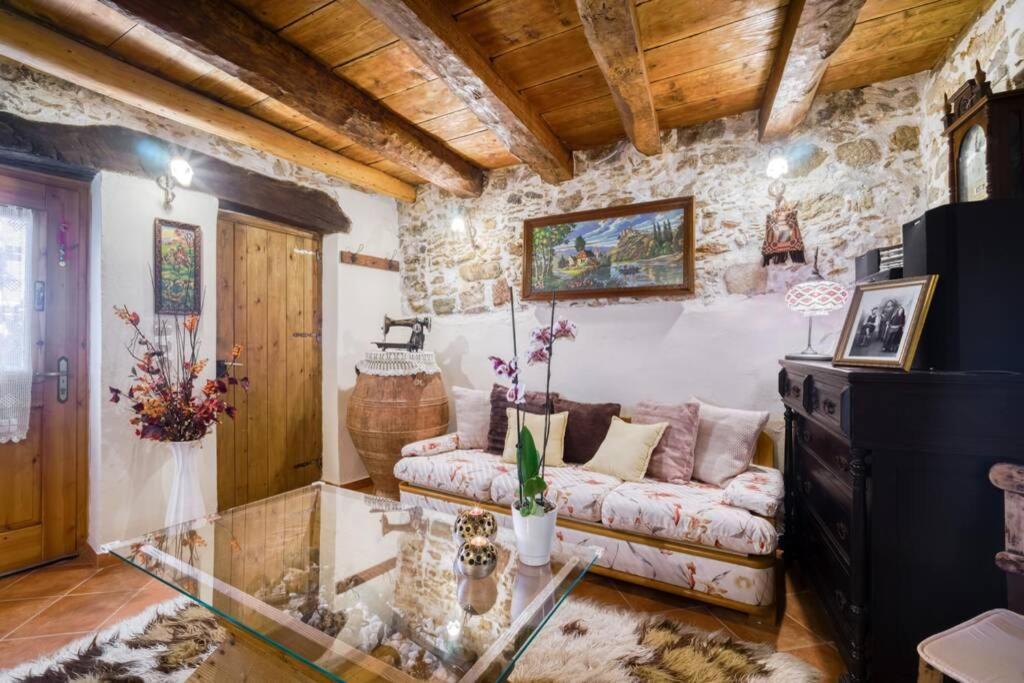 Traditional Cretan Stone House In The Center Of Crete Litos Dış mekan fotoğraf